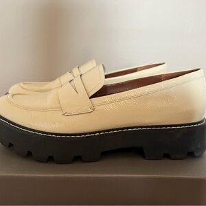 Franco Sarto Trendy Chunky Loafer
Size 9 1/2
Cream/Putty with Black sole